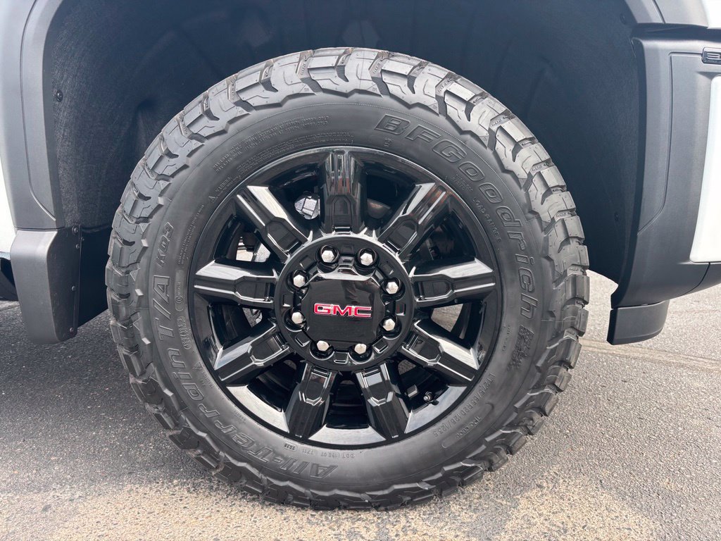 New 2026 GMC Sierra 3500 AT4 w/ AT4 Premium Plus Package AWD/4WD image 32