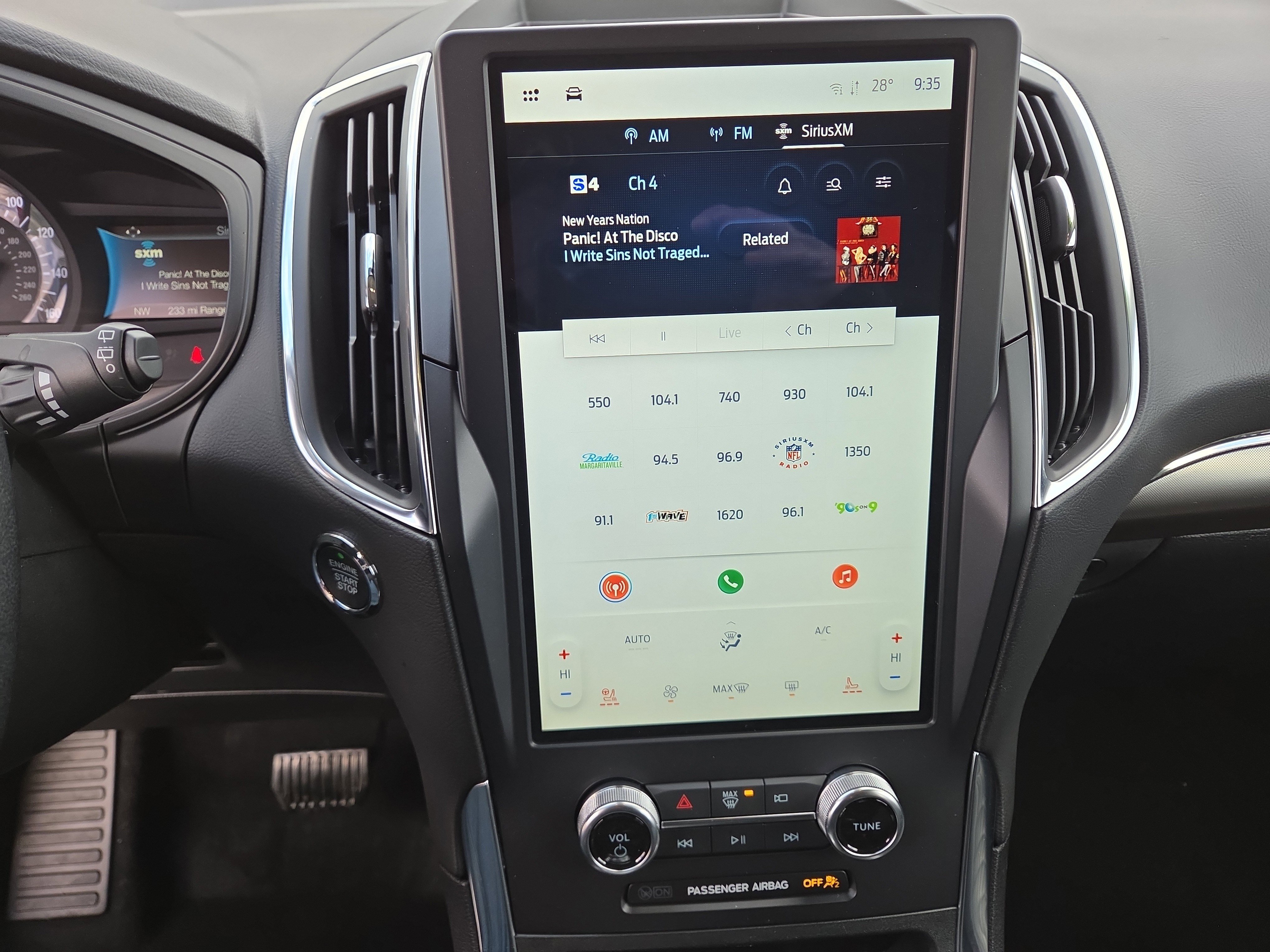 Used 2024 Ford Edge Titanium AWD/4WD image 25