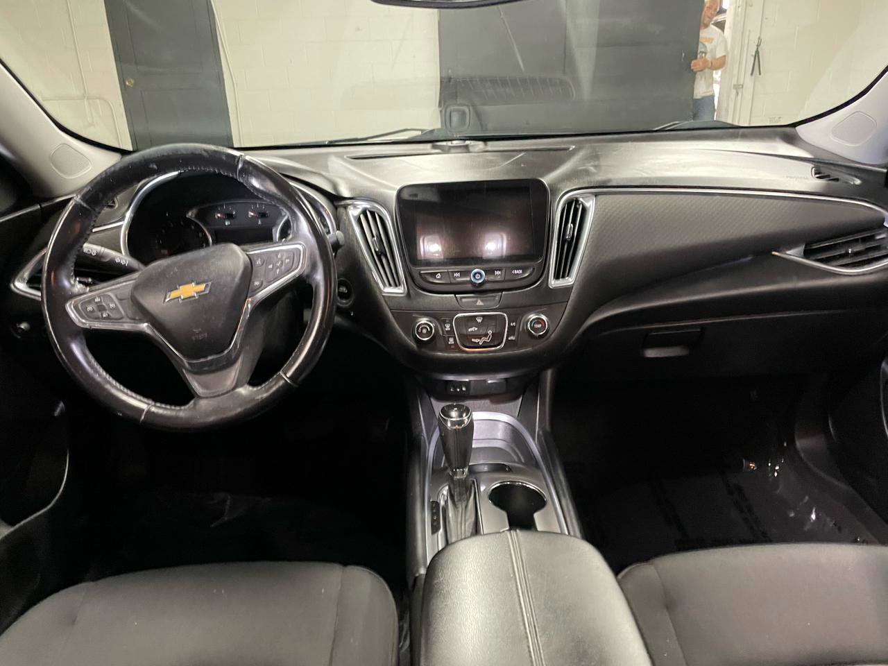 Used 2016 Chevrolet Malibu LT image 7