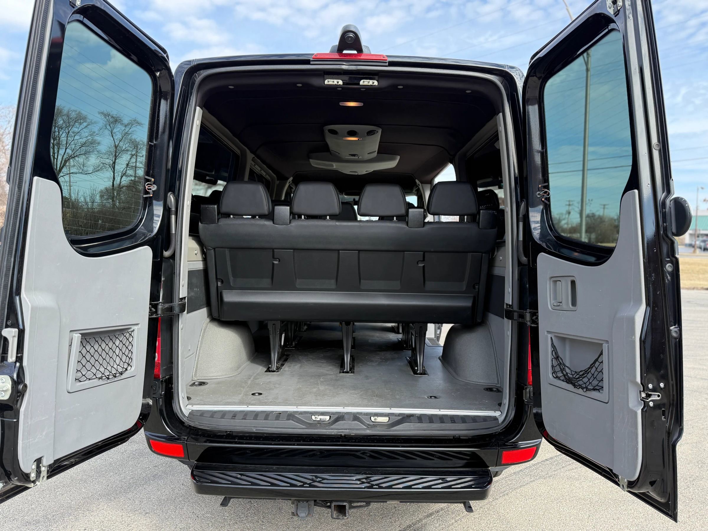 Used 2015 Mercedes-Benz Sprinter 2500 image 8