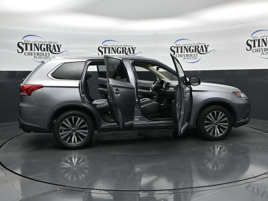 Used 2020 Mitsubishi Outlander SEL AWD/4WD image 36