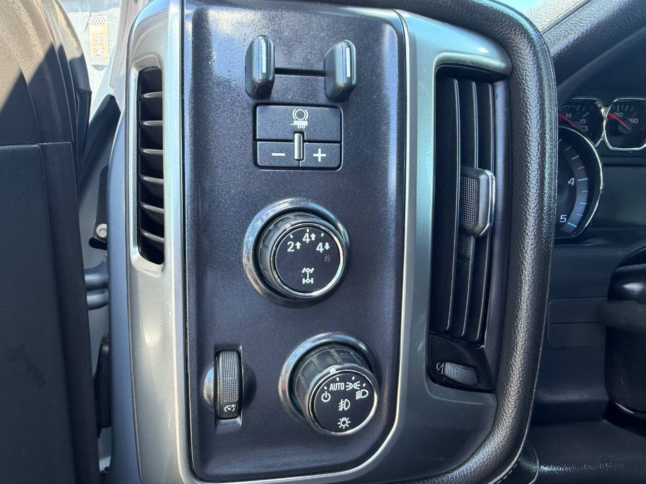 Used 2016 Chevrolet Silverado 3500 LTZ w/ Duramax Plus Package AWD/4WD image 21
