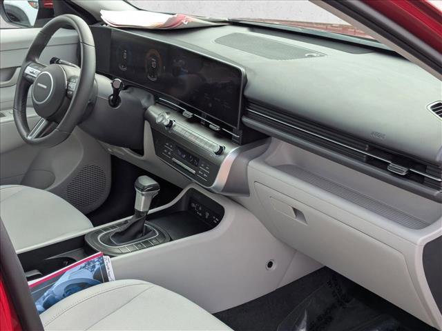 Used 2025 Hyundai Kona SEL image 24