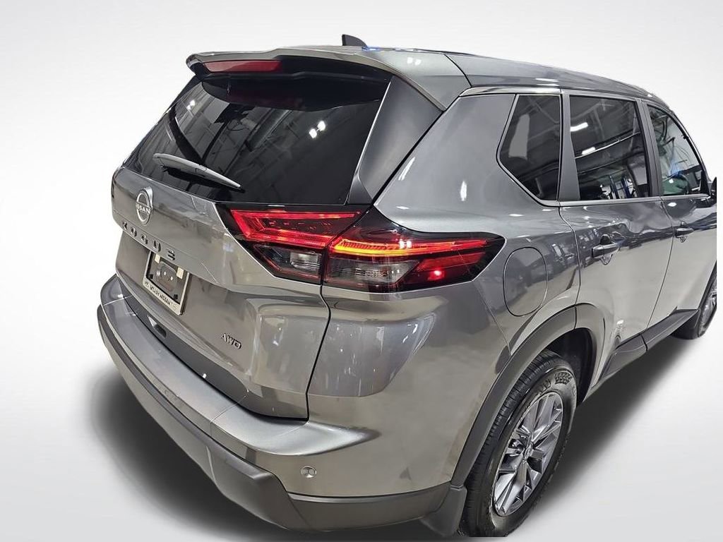 Used 2026 Nissan Rogue S image 14