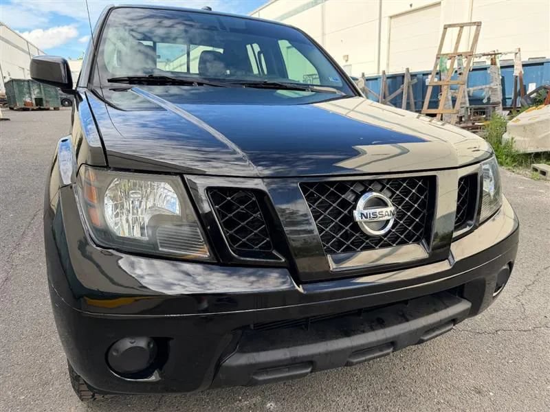 Used 2018 Nissan Frontier PRO-4X AWD/4WD image 31