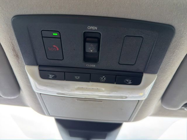 Used 2021 Nissan Sentra SR w/ SR Premium Package image 31