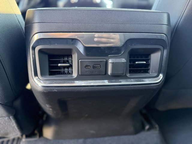 Used 2020 GMC Sierra 1500 Elevation image 17