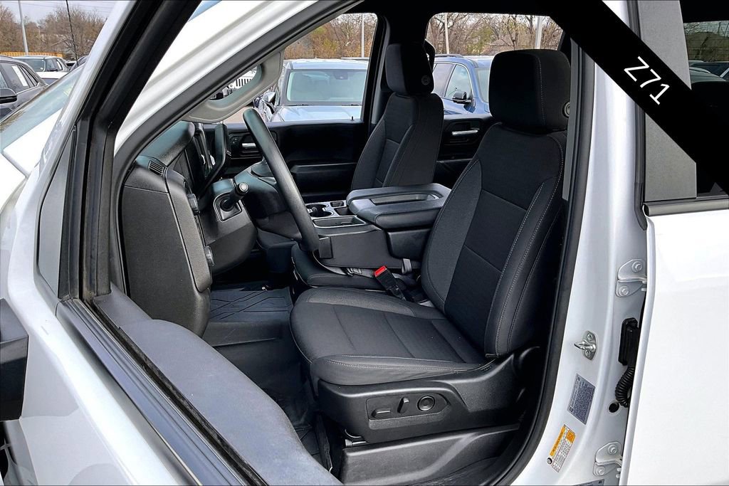 Used 2025 Chevrolet Silverado 2500 Custom w/ Custom Value Package image 20