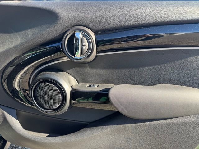 Used 2023 MINI Cooper S image 25