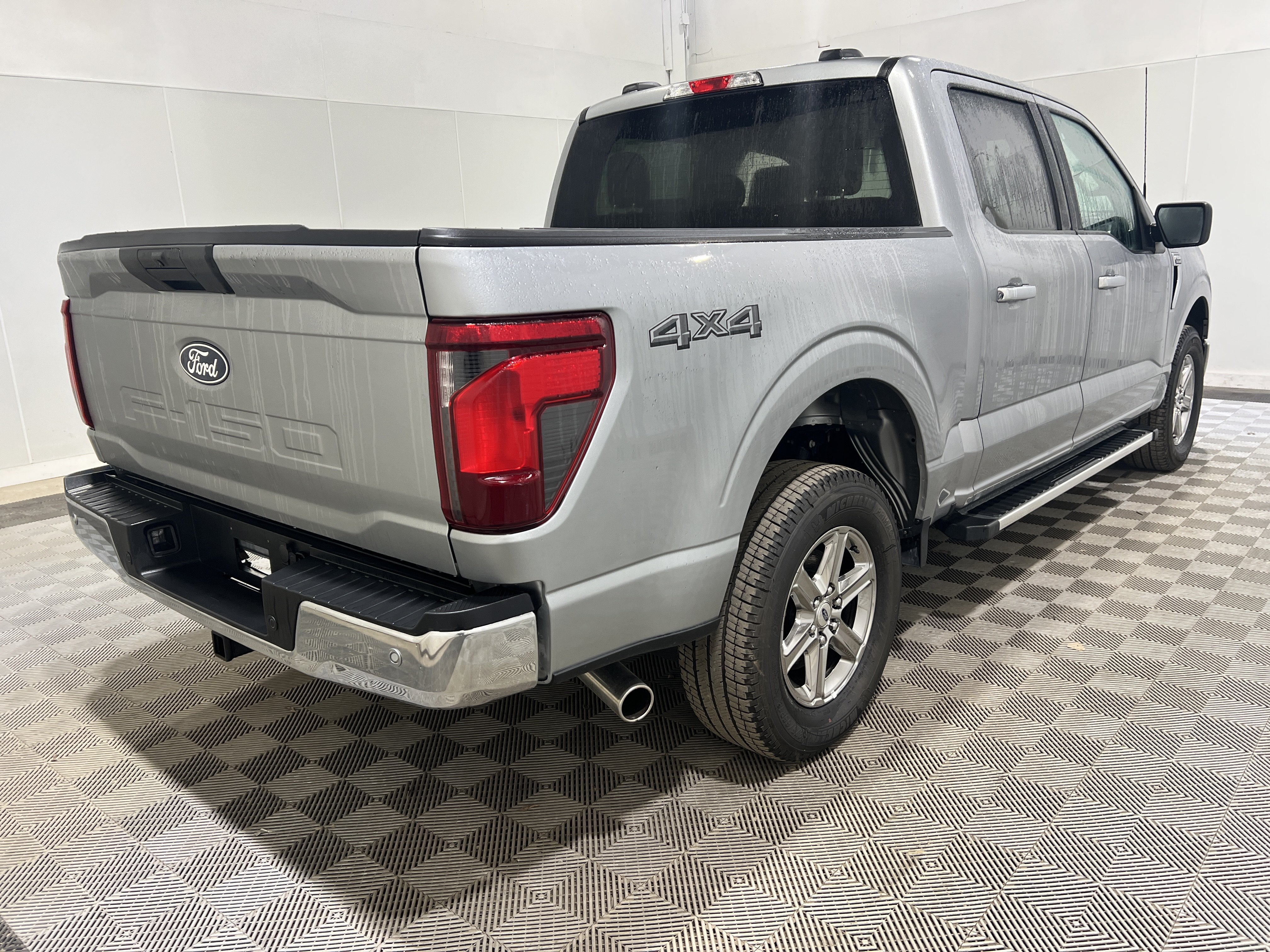 Used 2025 Ford F150 XLT w/ Equipment Group 301A Standard AWD/4WD image 3