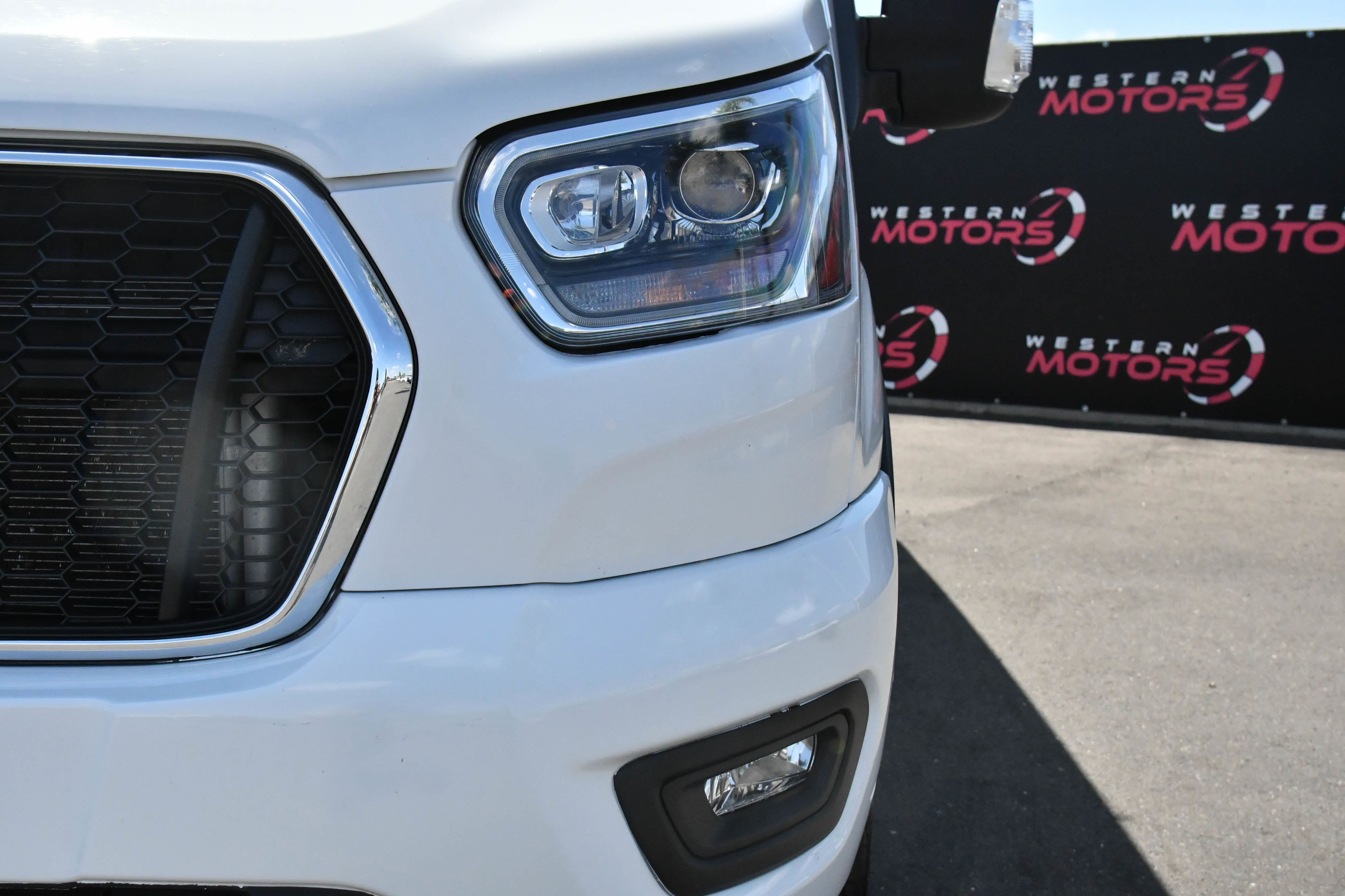 Used 2023 Ford Transit 350 XLT RWD image 11