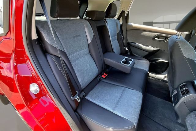 Used 2023 Nissan Rogue SV FWD image 21