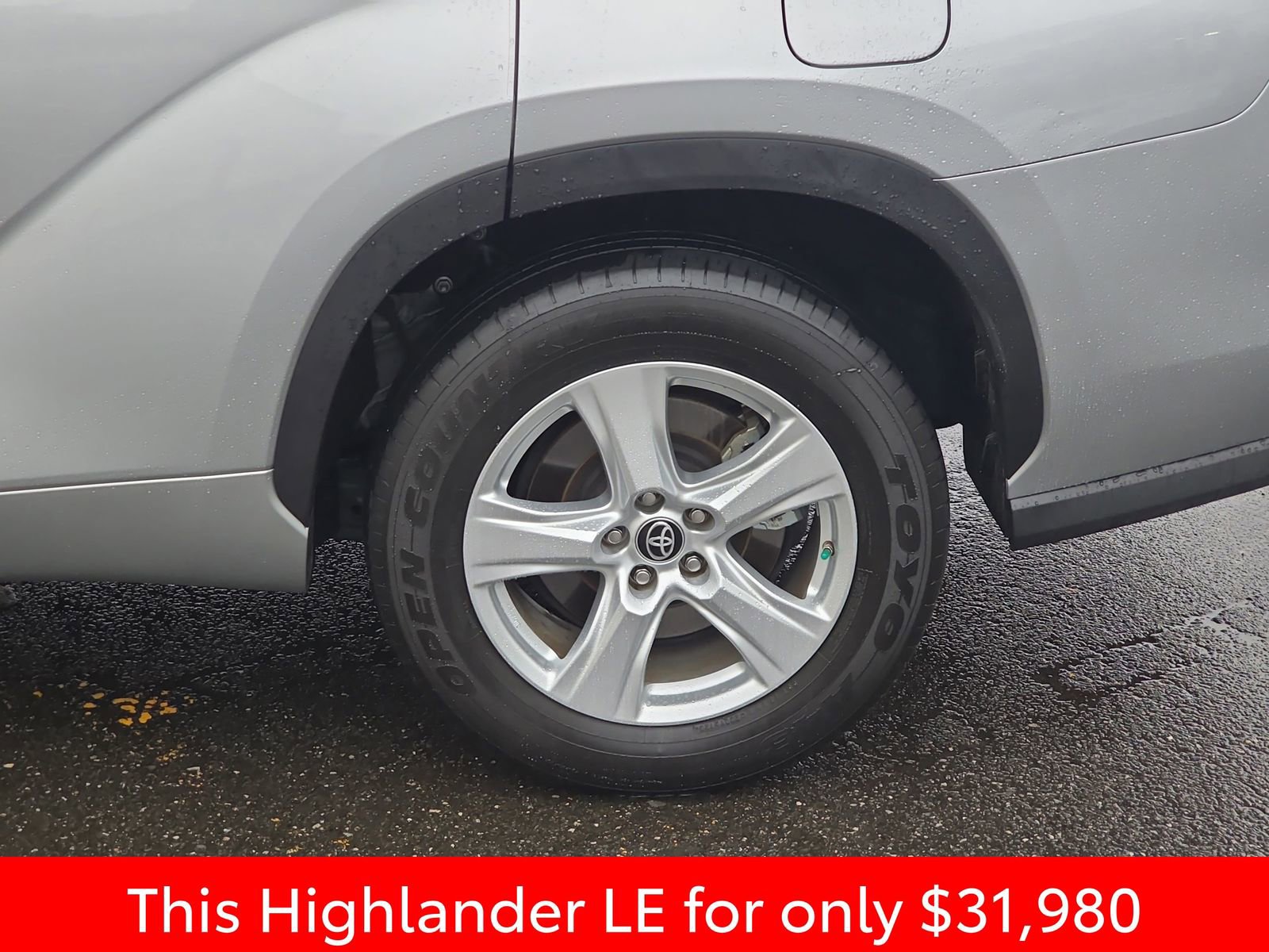 Used 2023 Toyota Highlander LE image 39