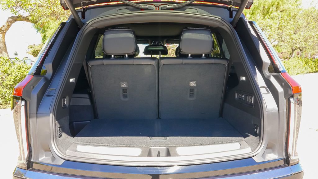 New 2026 Cadillac Vistiq Sport image 8