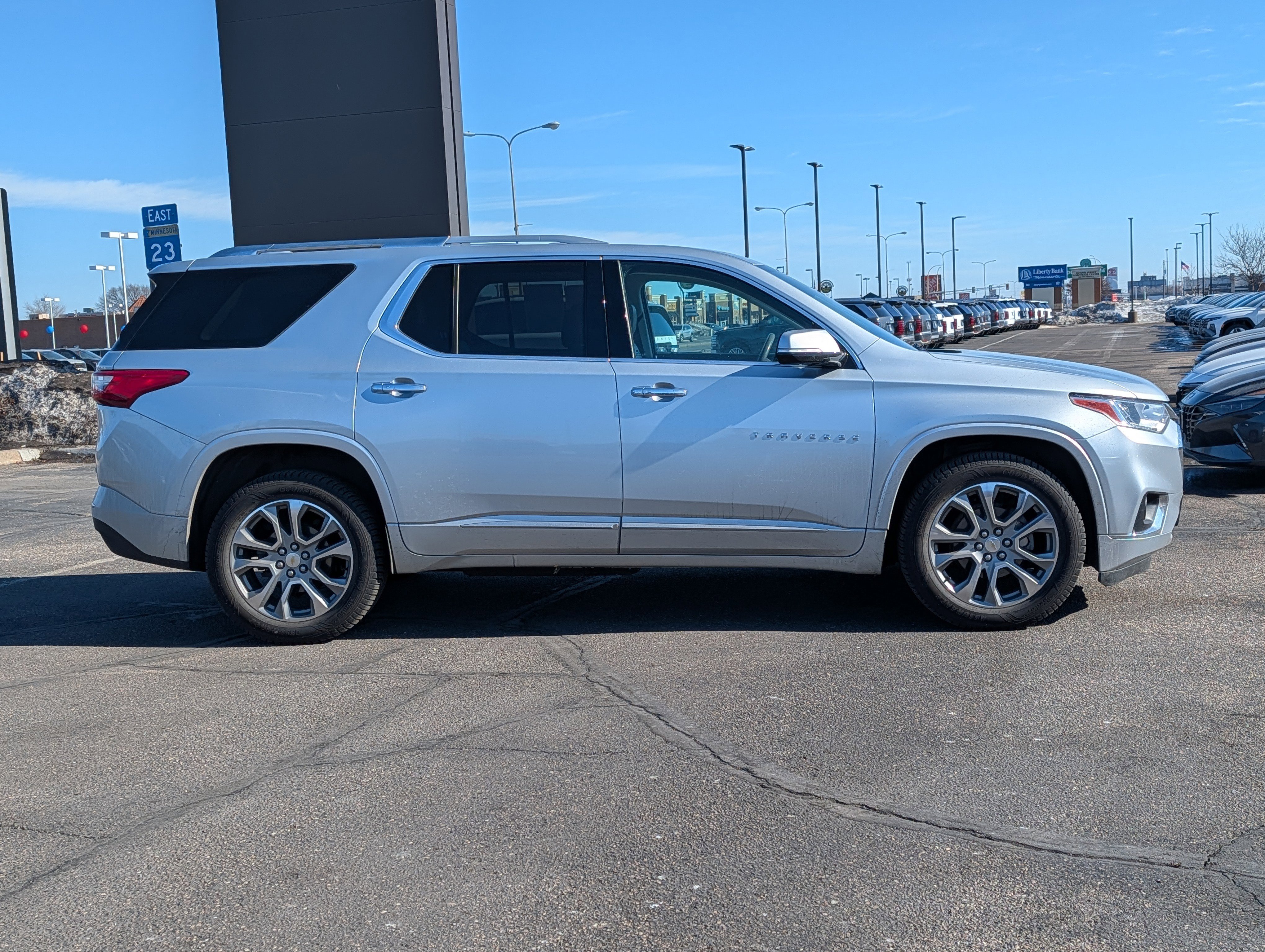 Used 2018 Chevrolet Traverse Premier image 6