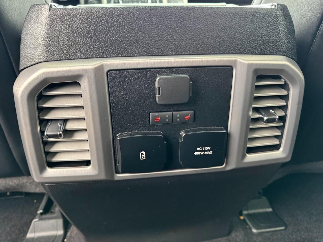 Used 2017 Ford F150 Platinum w/ Equipment Group 701A Luxury image 9