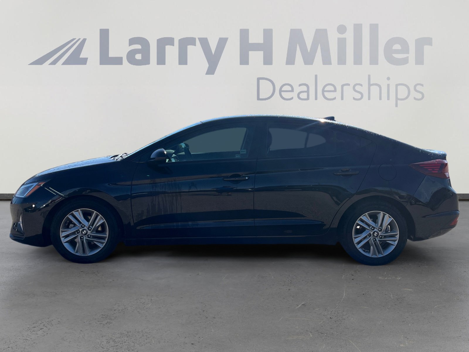 Used 2019 Hyundai Elantra SEL w/ Cargo Package image 2