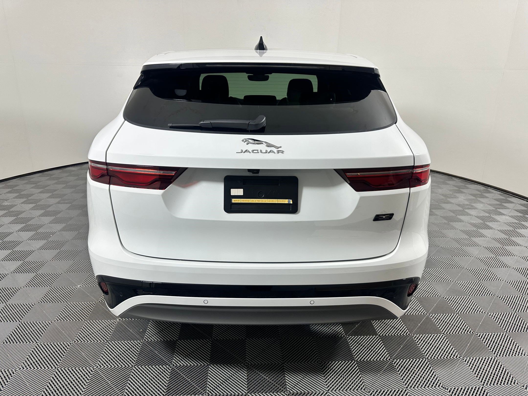 New 2026 Jaguar F-PACE R-Dynamic S image 8