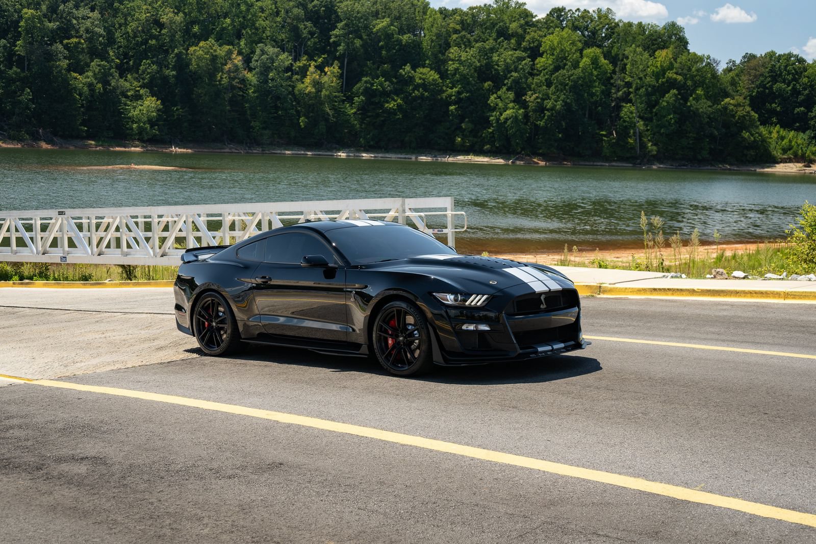 Used 2021 Ford Mustang Shelby GT500 w/ Technology Package RWD image 37
