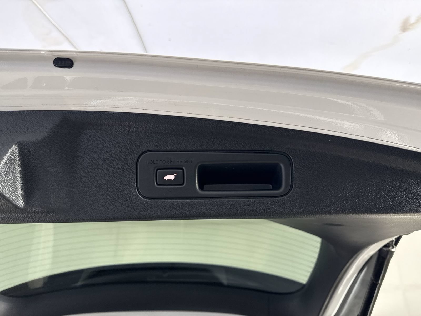 Certified 2024 Acura MDX SH-AWD w/ Technology Package image 36