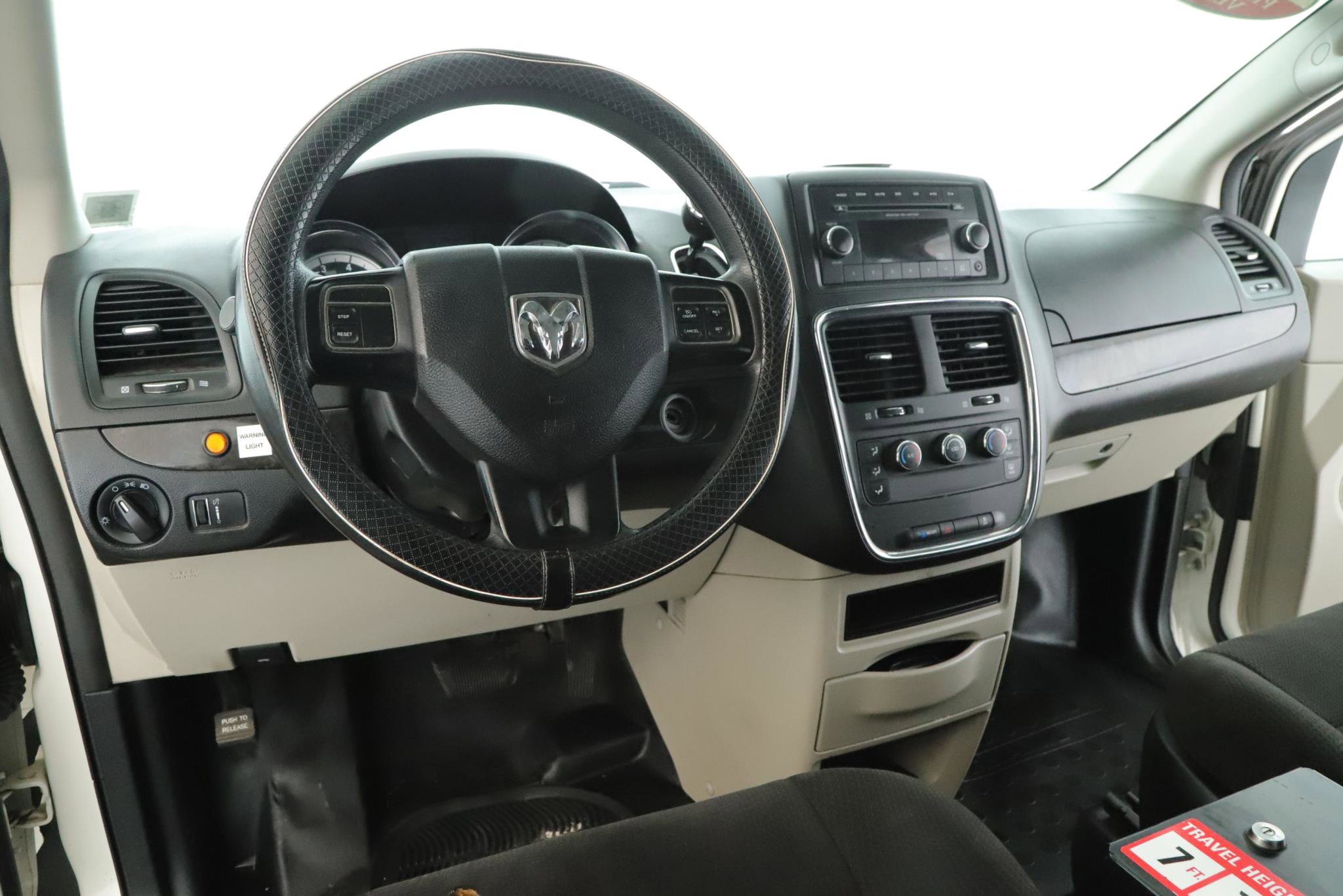 Used 2013 RAM C/V Tradesman image 2