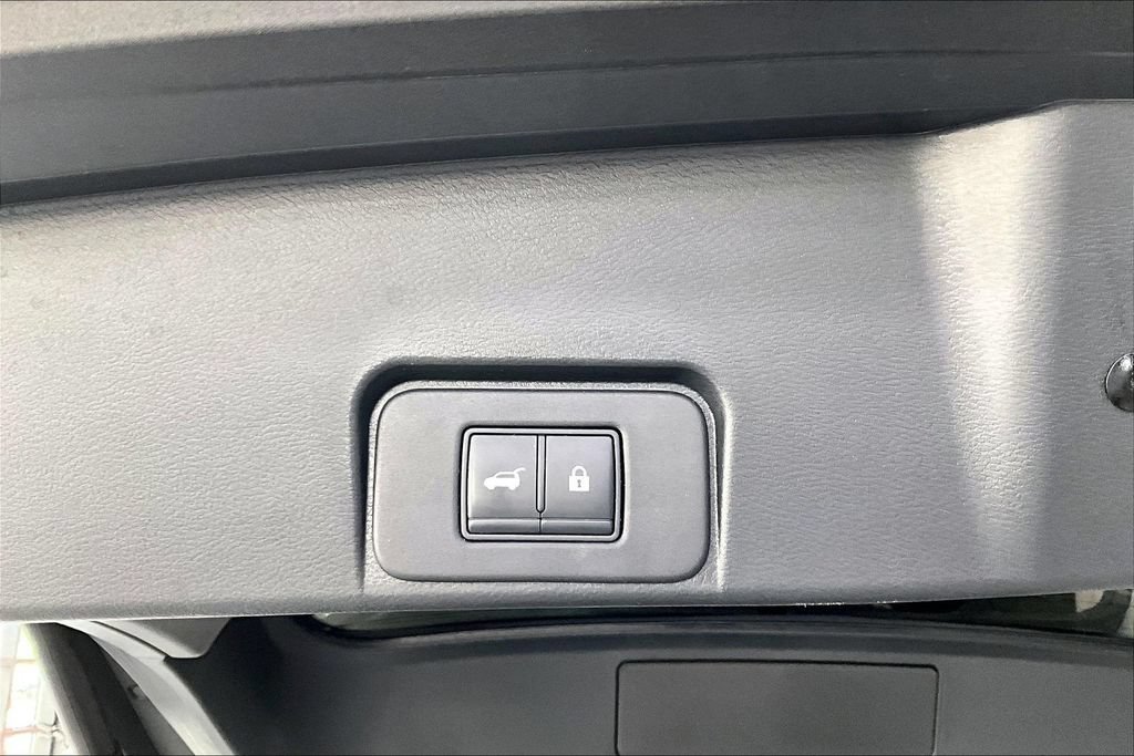 Used 2021 Nissan Rogue SV AWD/4WD image 25