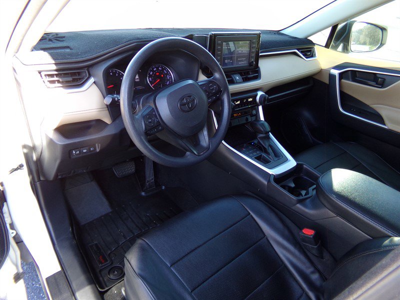 Used 2019 Toyota RAV4 LE AWD/4WD image 22