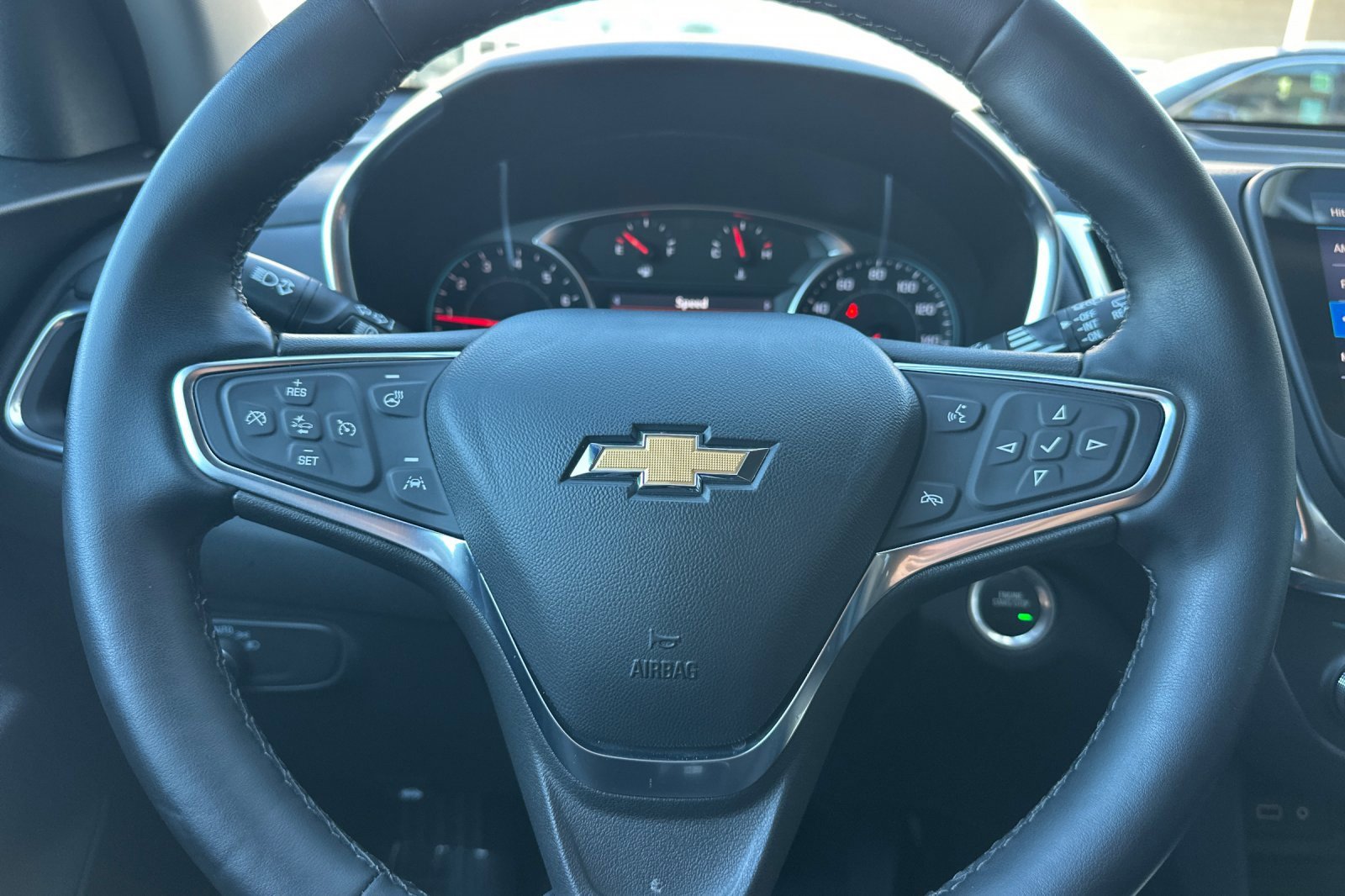 Used 2024 Chevrolet Equinox LT image 30