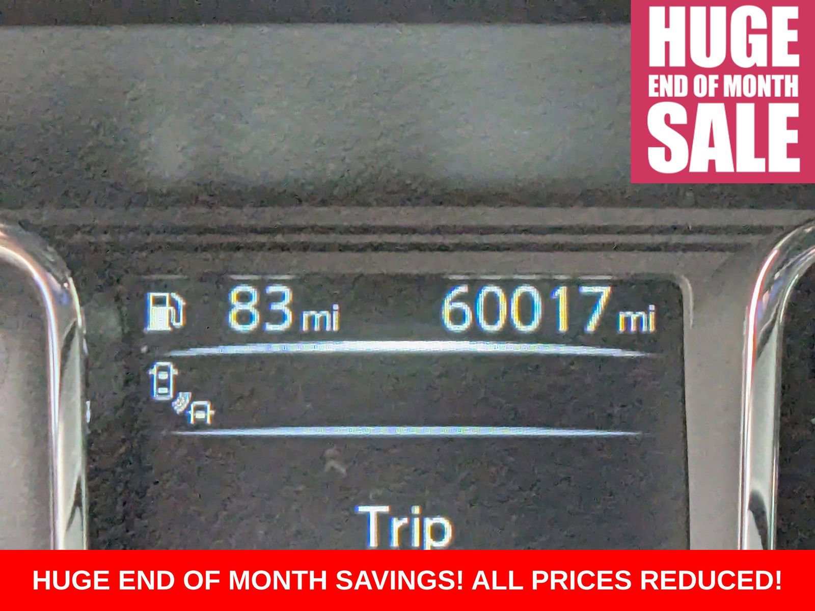 Used 2018 Nissan Titan SV w/ SV Convenience Package image 42