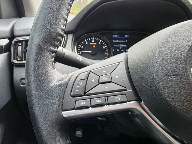 Used 2021 Nissan Rogue Sport SV image 25