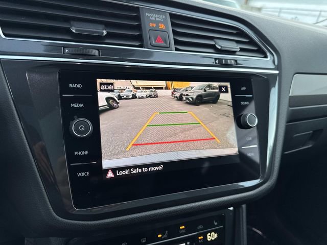 Certified 2023 Volkswagen Tiguan SE w/ Panoramic Sunroof Package image 23