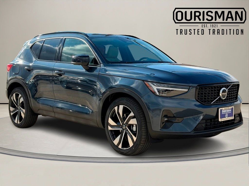 New 2026 Volvo XC40 B5 Ultra w/ Protection Package Premier