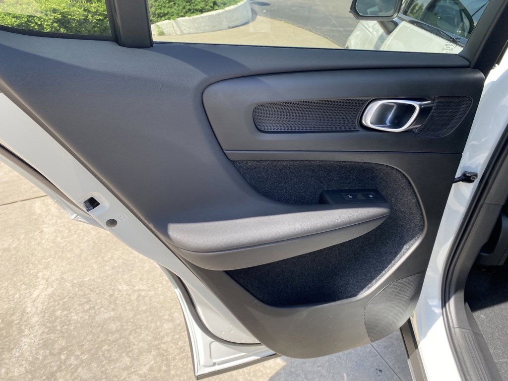 New 2023 Volvo C40 P8 Recharge Plus w/ Climate Package image 30