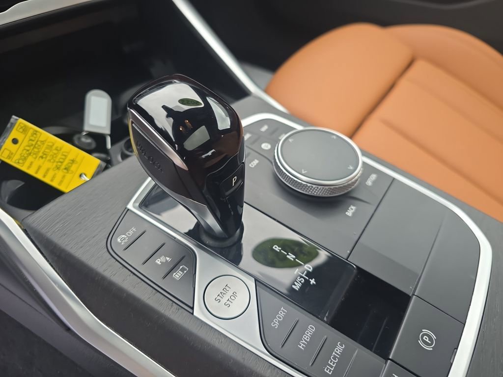 Used 2022 BMW 330e xDrive w/ Premium Package image 25