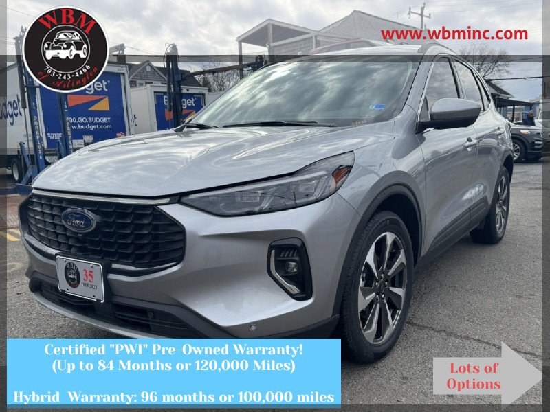 Used 2023 Ford Escape Platinum image 1