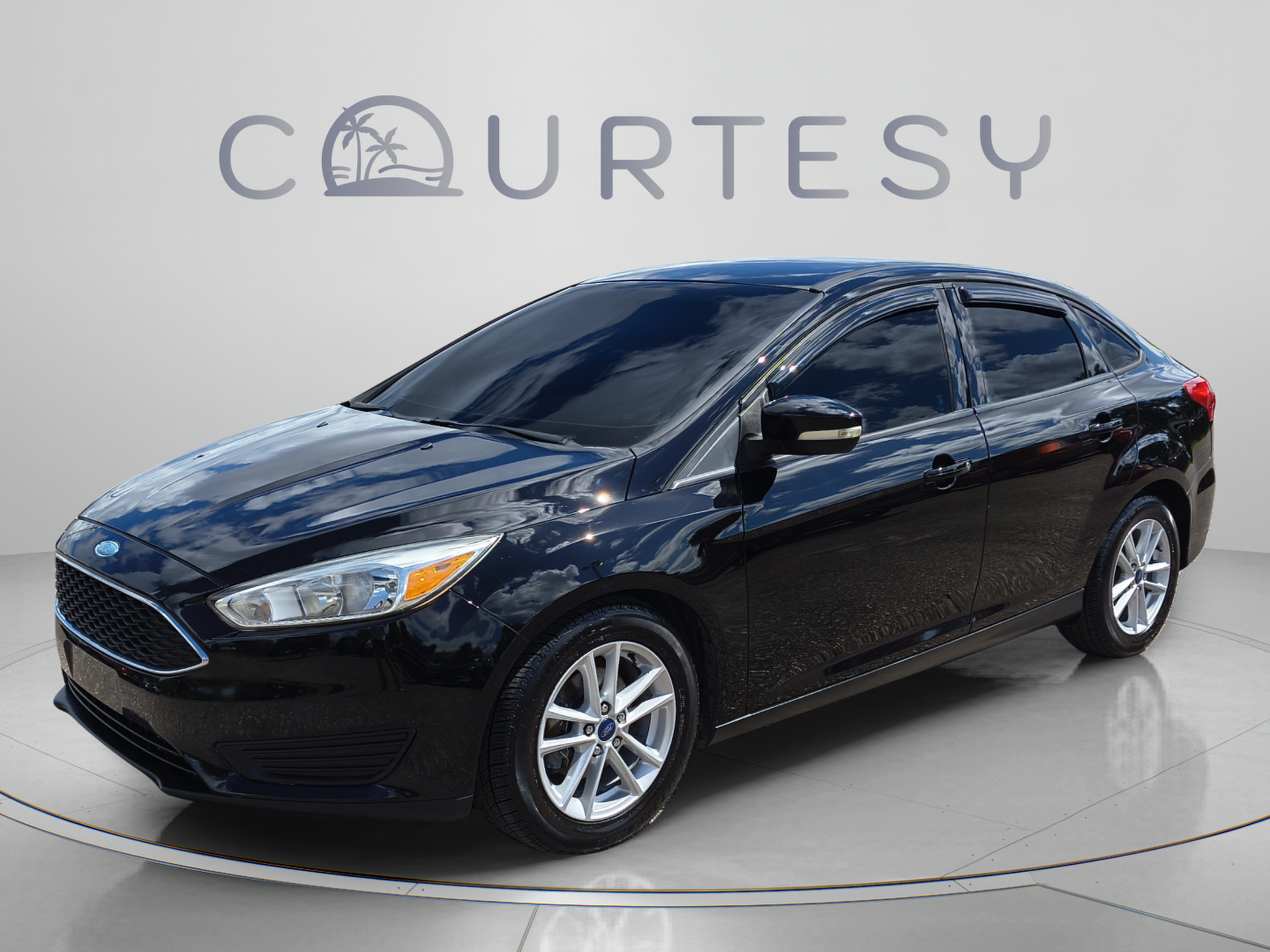 Used 2017 Ford Focus SE w/ Cold Weather Package FWD 360° Tour
