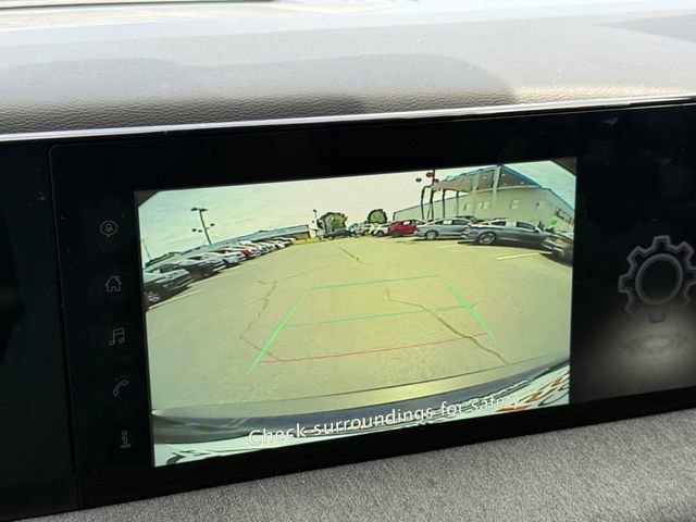 Certified 2025 Nissan Kicks SV FWD image 27
