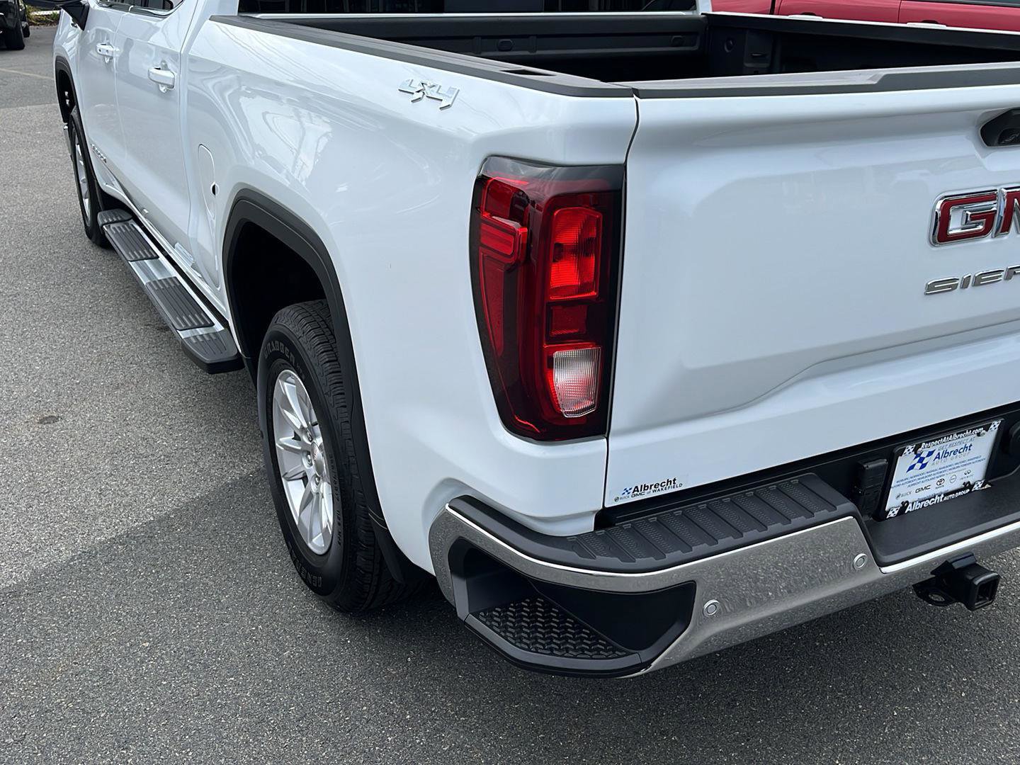 New 2025 GMC Sierra 1500 SLE w/ Preferred Package image 5