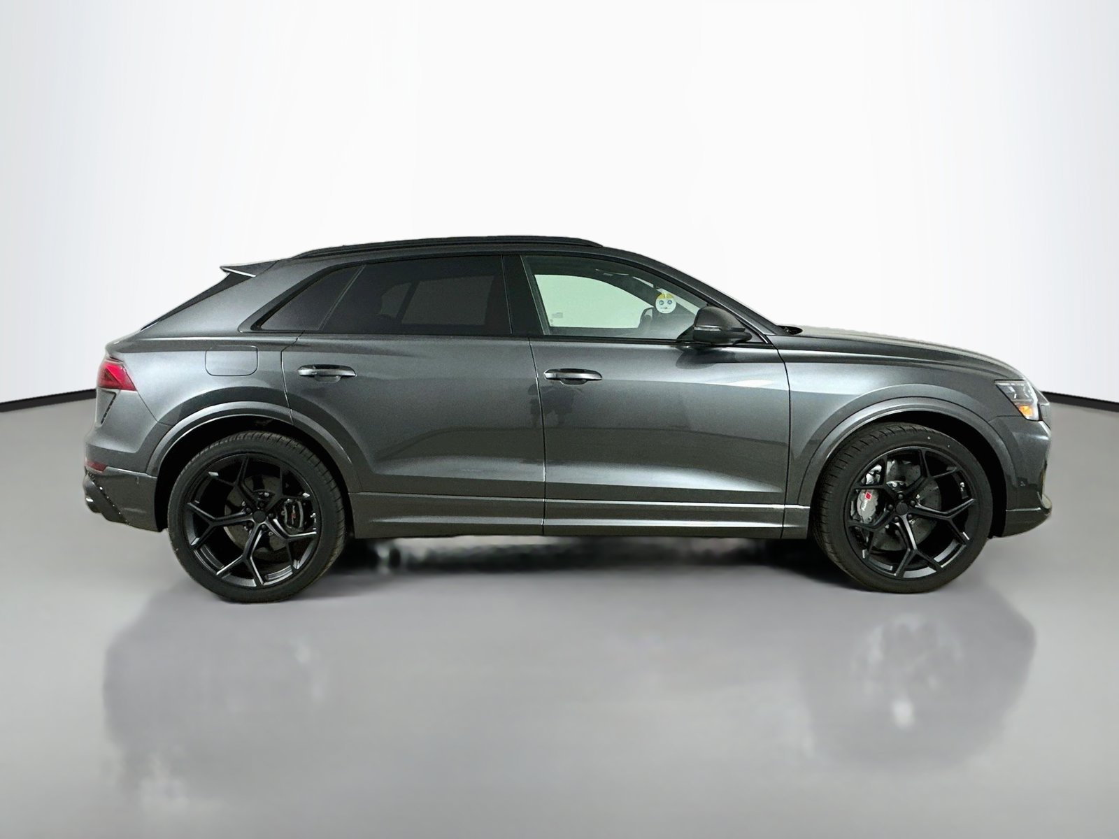 New 2027 Audi RS Q8 performance AWD/4WD image 4