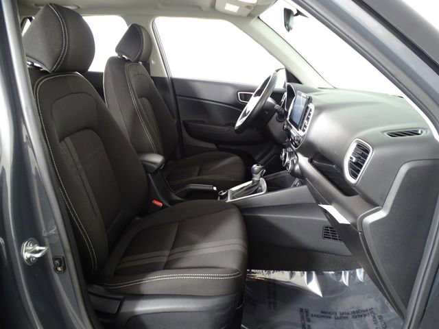 Used 2024 Hyundai Venue SEL FWD image 16