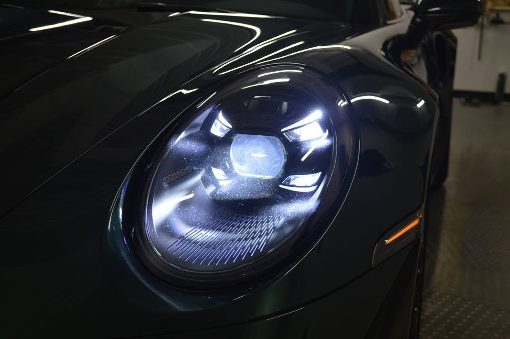 Certified 2025 Porsche 911 Turbo AWD/4WD image 9