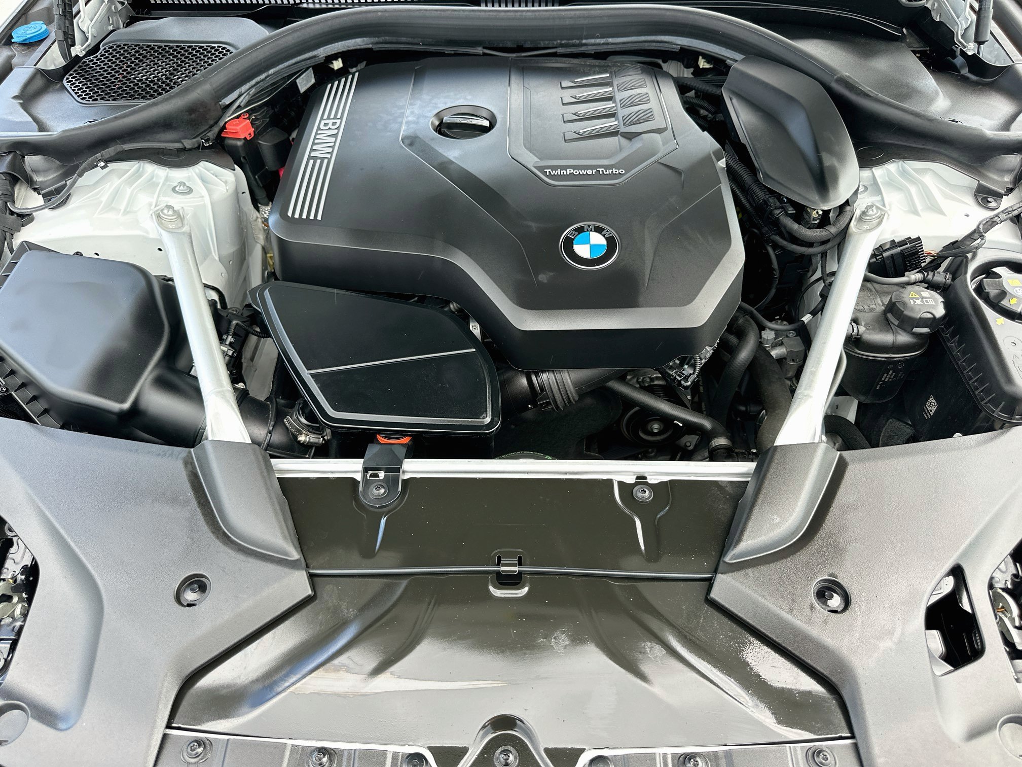 Used 2023 BMW 530i w/ Premium Package RWD image 34