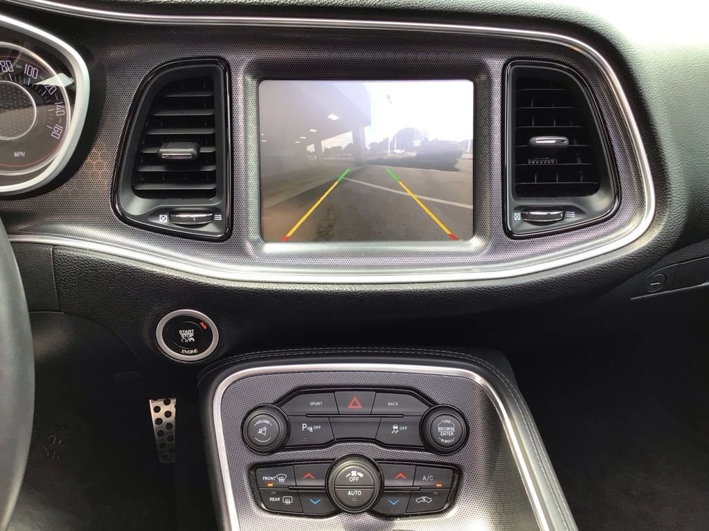 Used 2015 Dodge Challenger SXT Plus w/ Driver Convenience Group RWD image 30