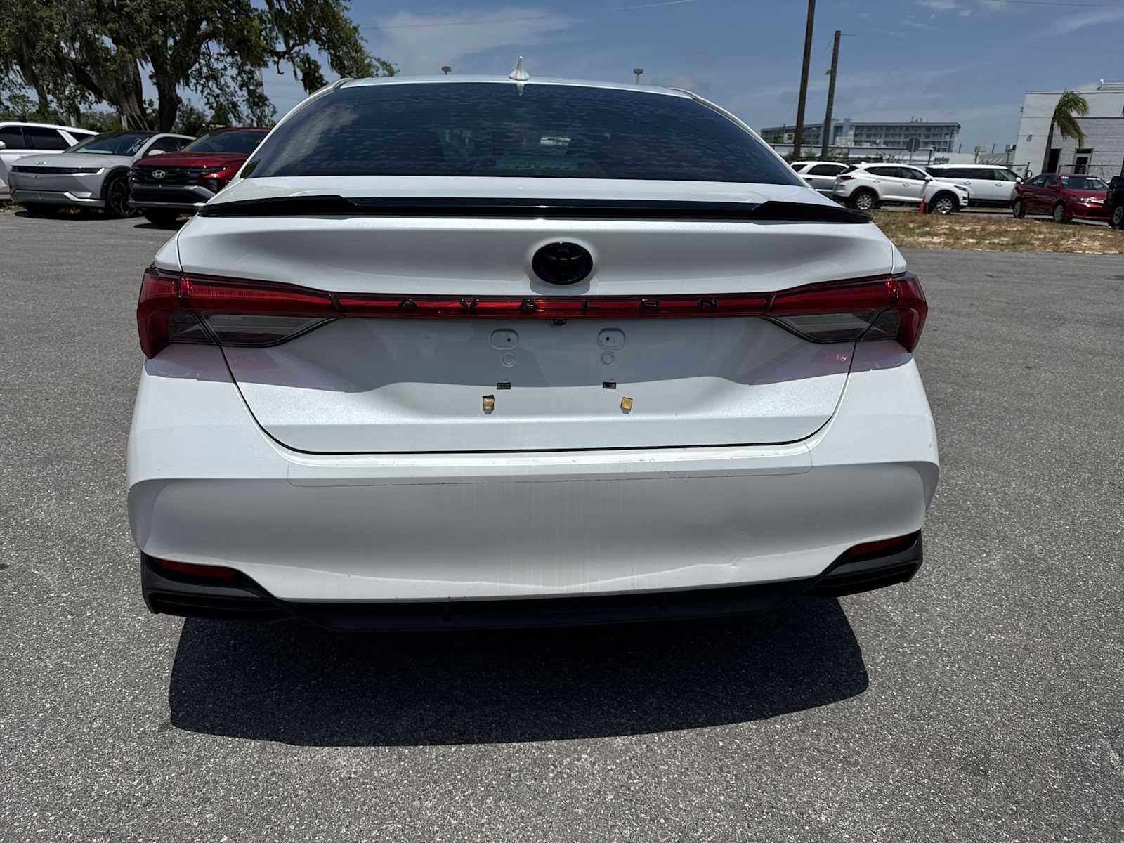 Used 2020 Toyota Avalon Limited FWD image 5