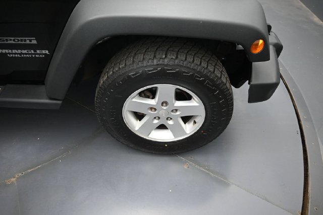 Used 2016 Jeep Wrangler Unlimited Sport w/ Quick Order Package 24S AWD/4WD image 29