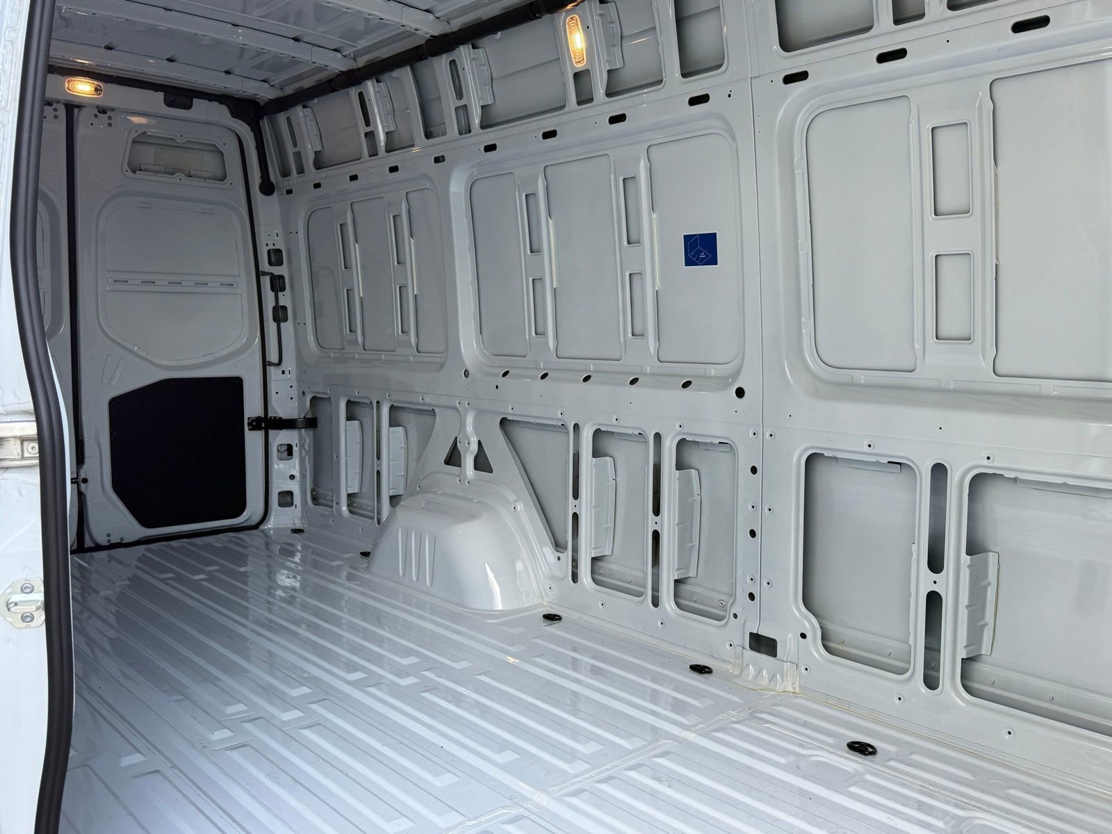 New 2025 Mercedes-Benz Sprinter 2500 image 15