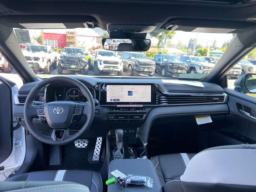 New 2026 Toyota Camry Hybrid AWD/4WD image 22