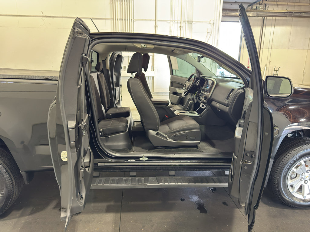 Certified 2018 Chevrolet Colorado LT w/ LT Convenience Package AWD/4WD image 33