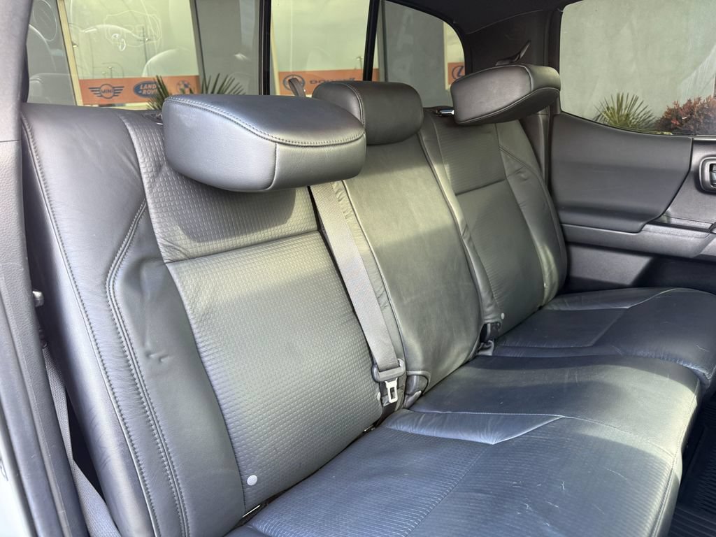 Used 2022 Toyota Tacoma TRD Off-Road w/ TRD Premium Off Road Package AWD/4WD image 37