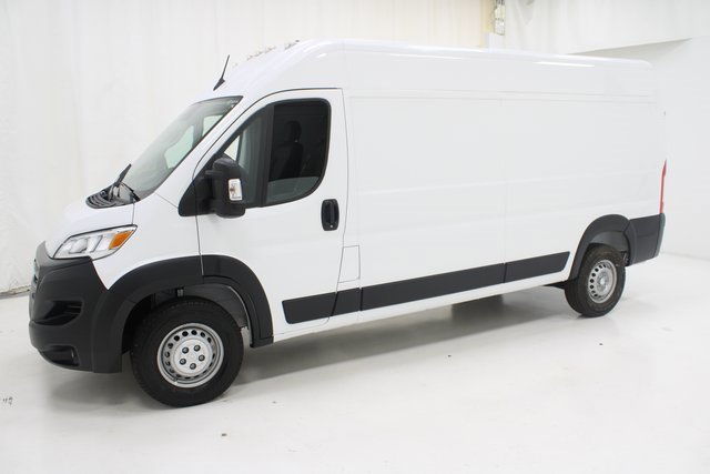 Used 2025 RAM ProMaster 2500 w/ Convenience Group image 2